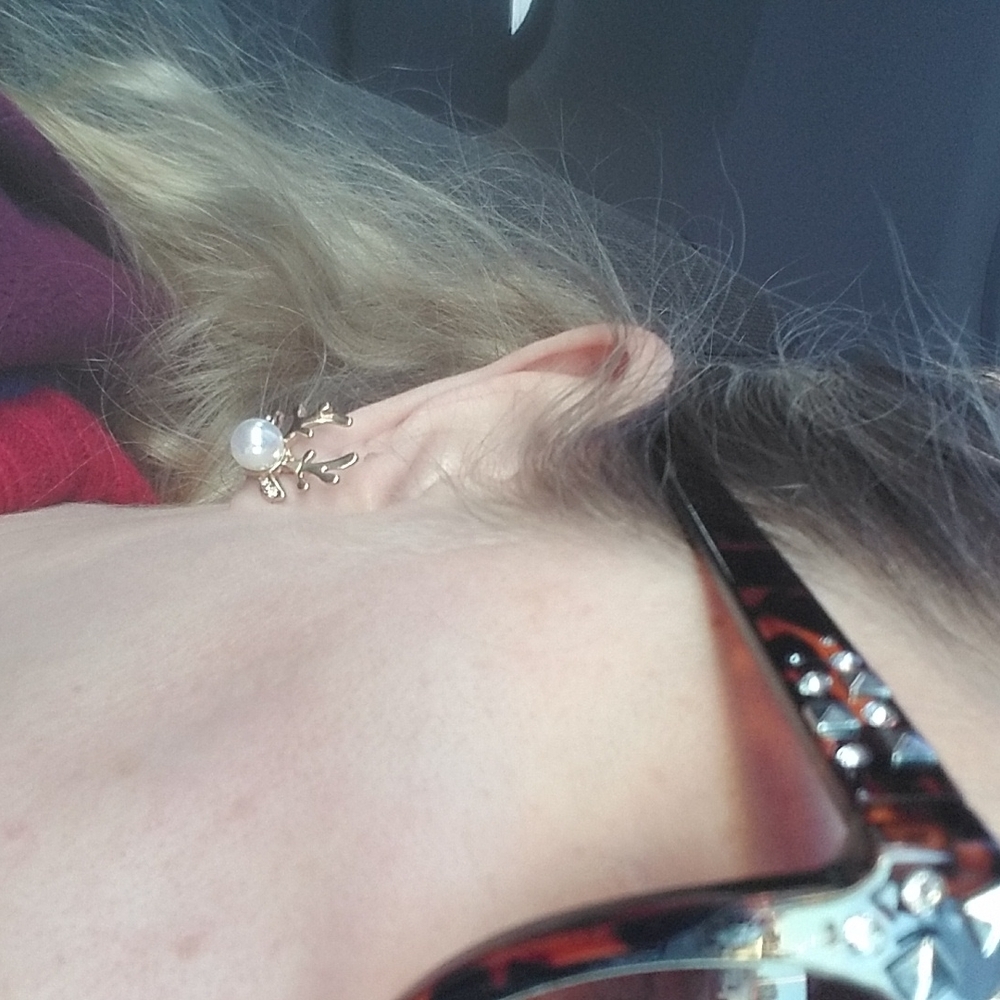 Reindeer Earrings Gold Tone with Faux Pearl - Picture 2 of 15